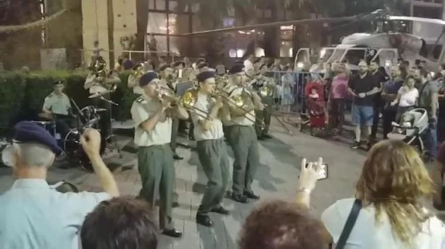 Η μπάντα του ΕΣ «ροκάρει» στην 83η ΔΕΘ (βίντεο)